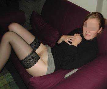 Femme vraiment superbe désirant se faire baiser la chatte comme une chienne sur Bron