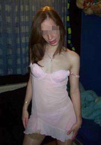 Fille sans aucun tabou qui voudrait se faire défoncer son trou le samedi qui arrive